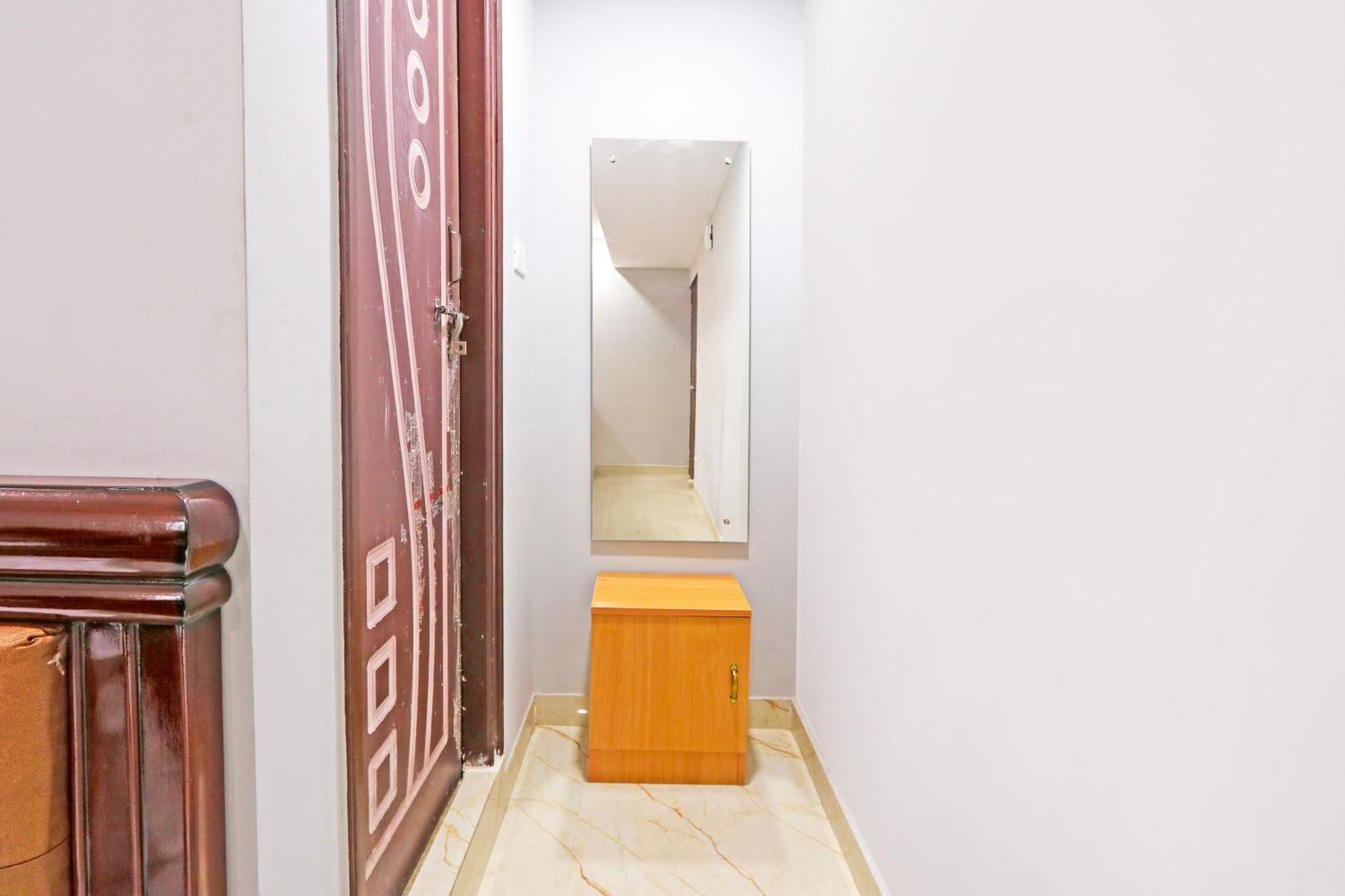 Super Townhouse Qualia Elite S R Nagar Hyderabad Exterior foto