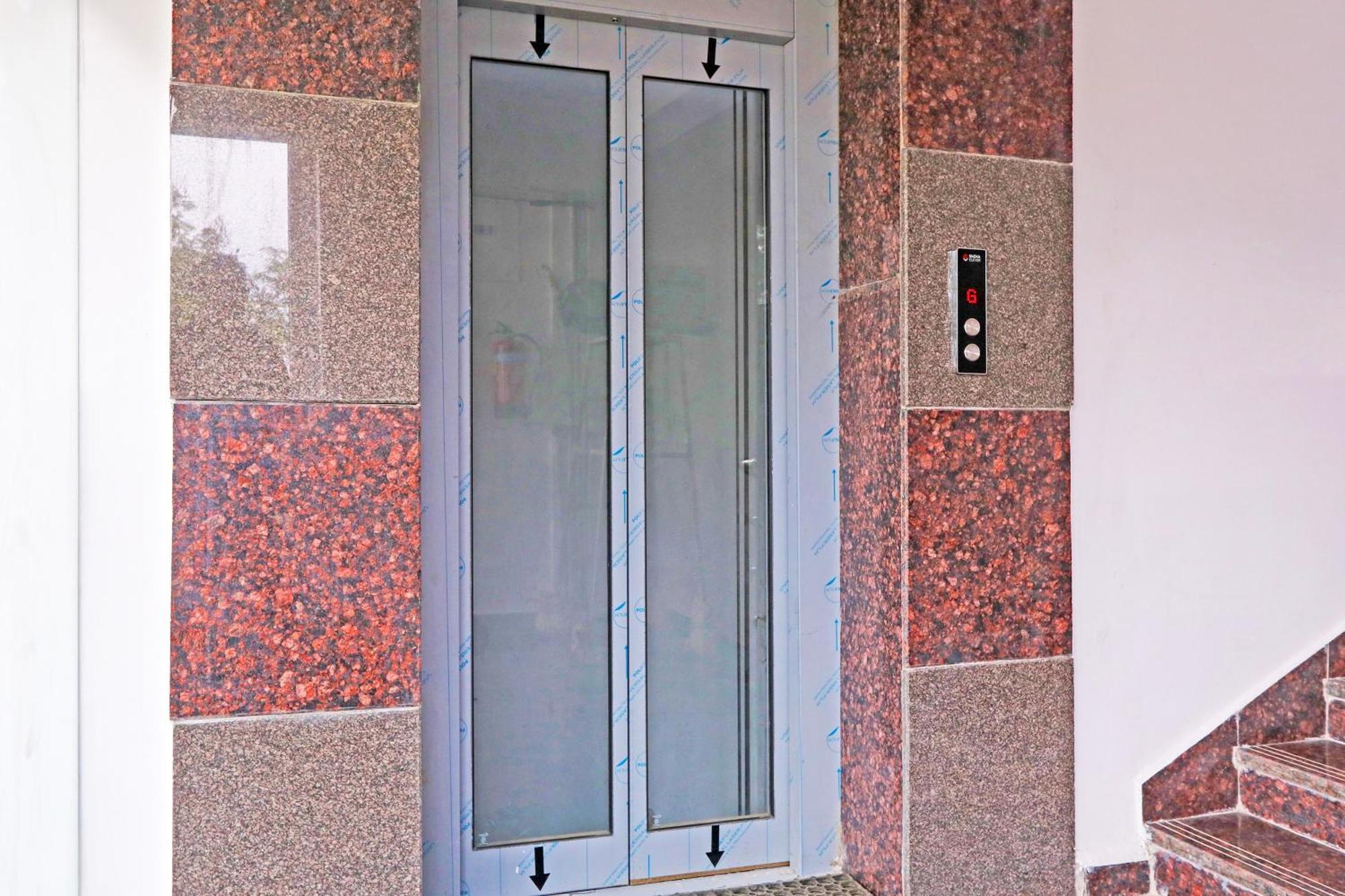 Super Townhouse Qualia Elite S R Nagar Hyderabad Exterior foto