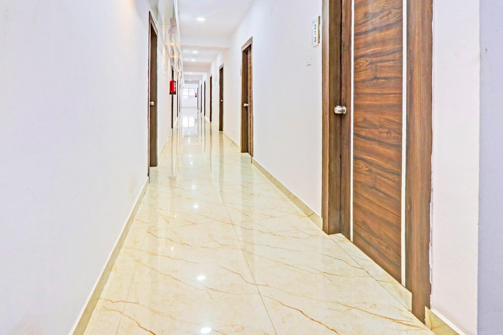 Super Townhouse Qualia Elite S R Nagar Hyderabad Exterior foto